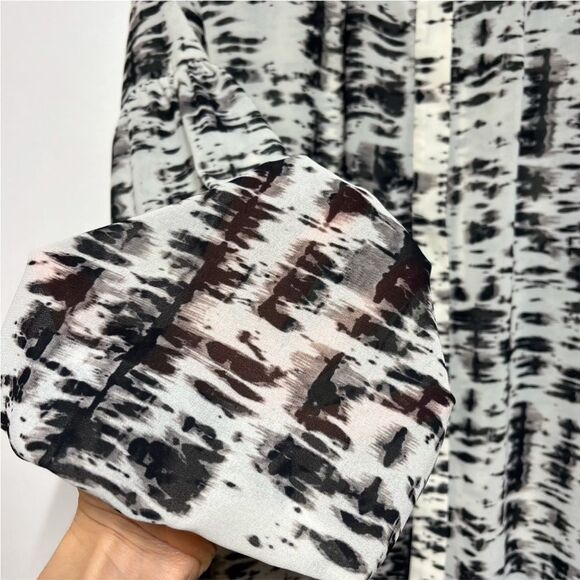 Escada Sport Nerlisa Long Sleeve Blouse Fantasy Abstract Black & White Print 6 - Picture 6 of 16